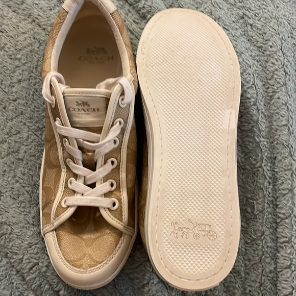Coach Percy Low Top Sneaker In Signature Canvas - Picture 7 of 9